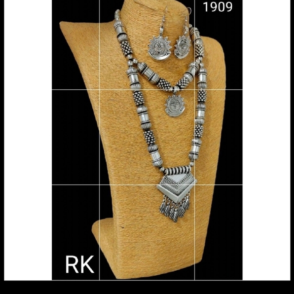 Necklace with earrings oxidised silver jewellery - Picture 2 of 3